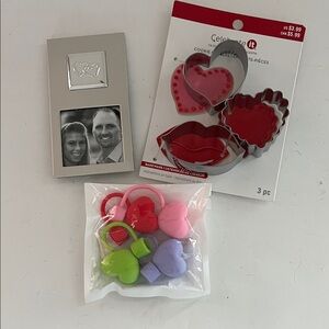 Be my valentine heart theme novelties